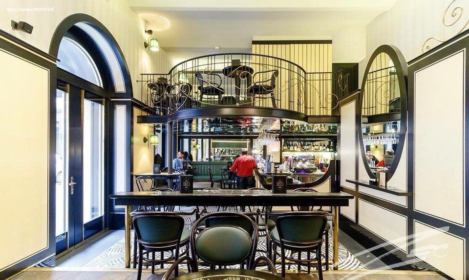 Deco Bar